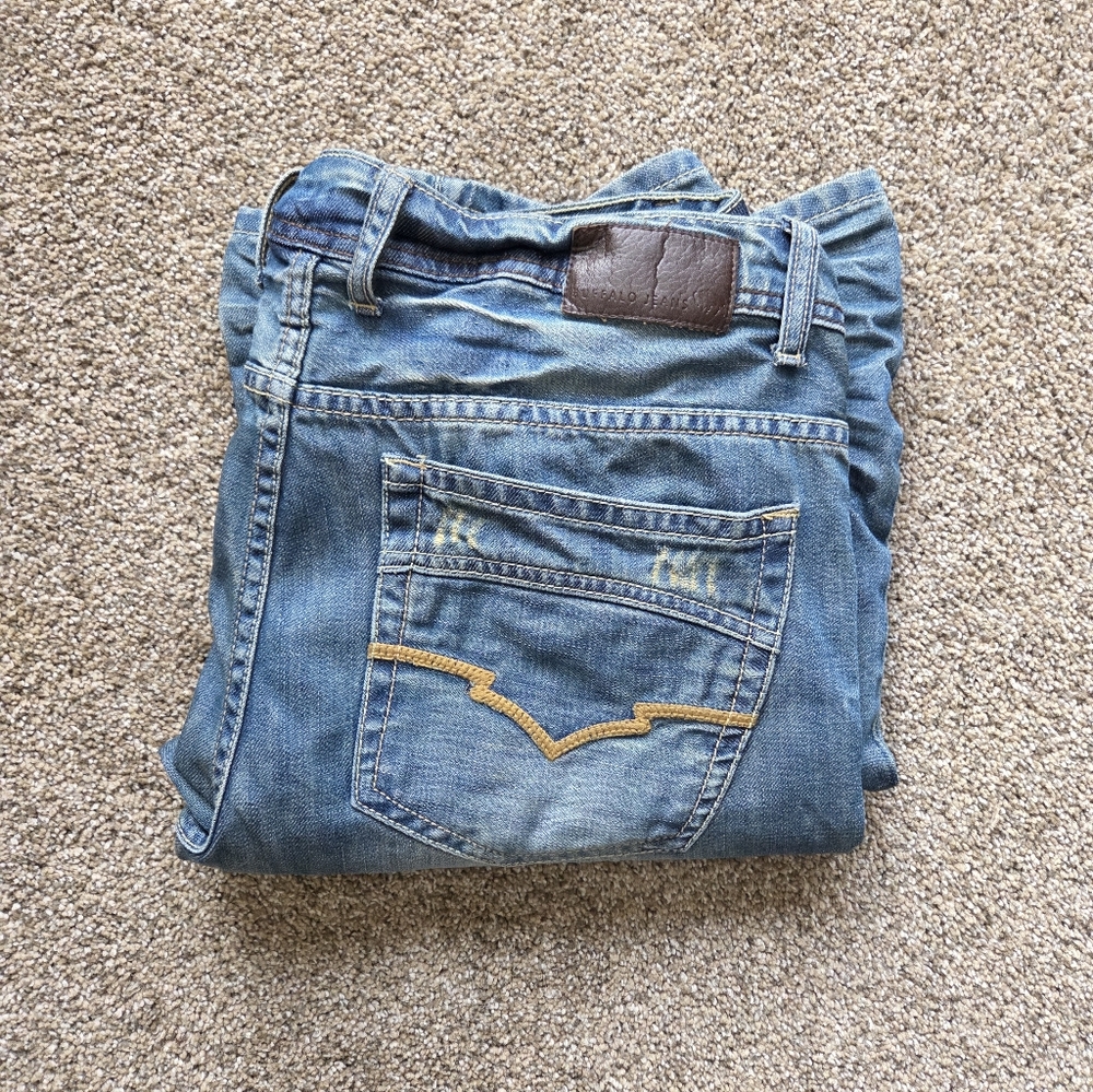 32x33 Blue Buffalo Jeans